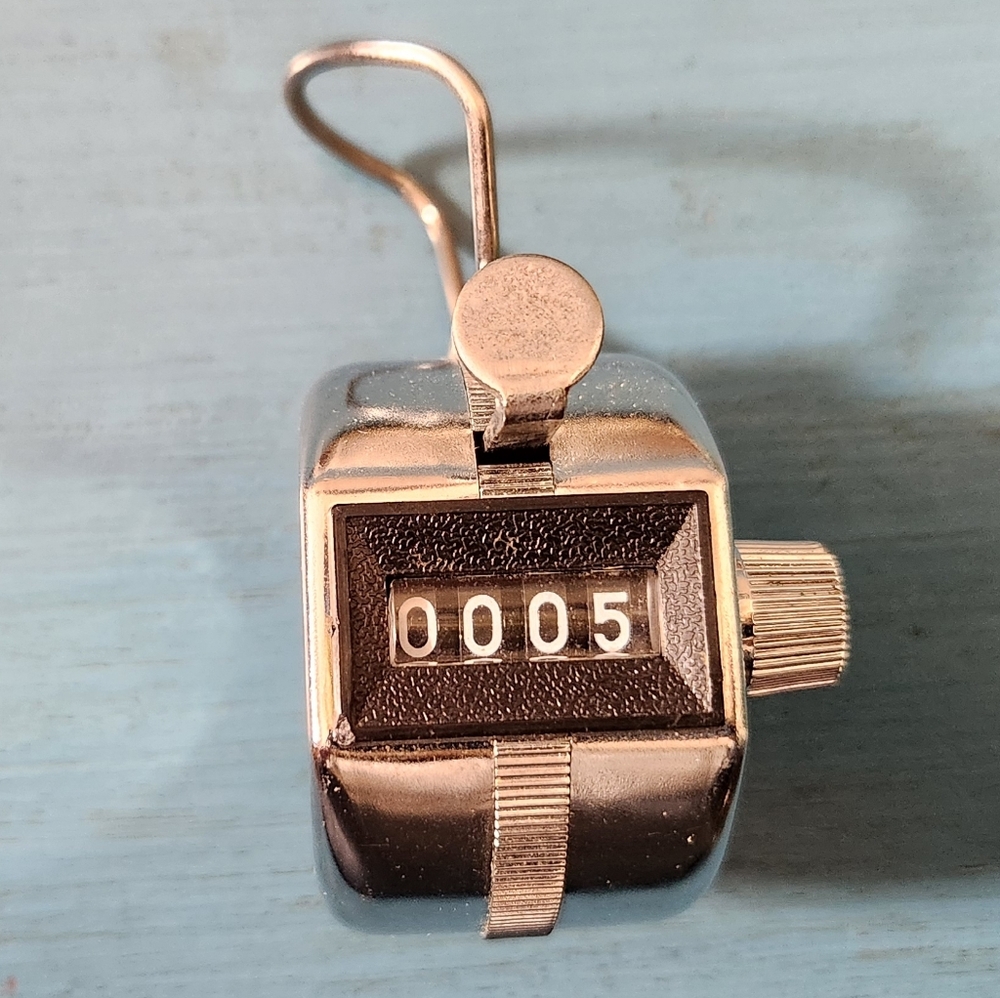 Handheld Pitch Counter - Picture 4 of 6
